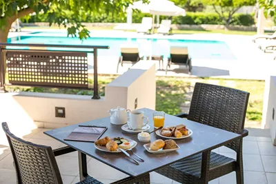 SANTA HELENA HOTEL - Adults 14+ y.o