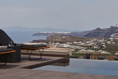 Apikia Santorini