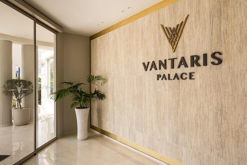 Vantaris Palace Hotel