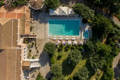 Nefeli Hotel