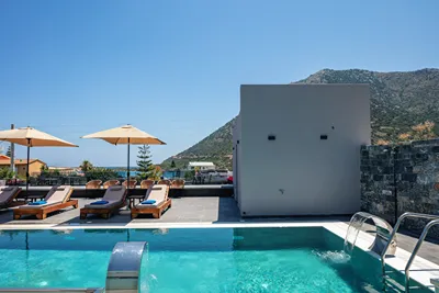 Isla Villas & Suites
