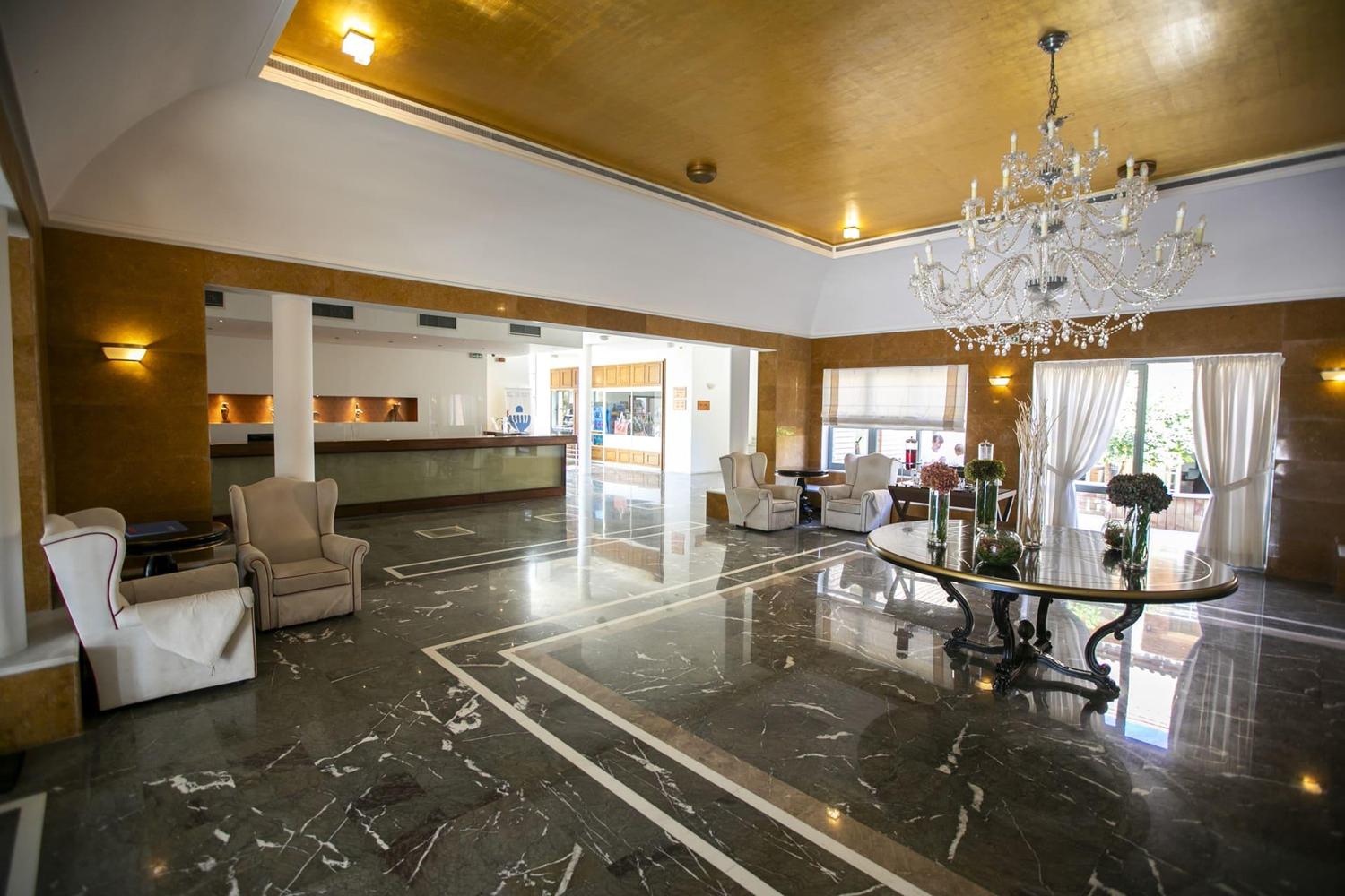 Bella Beach Hotel