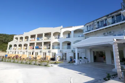 Ninos Saint George Palace Hotel