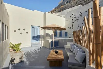 Luna Santorini Suites