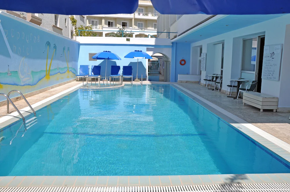 Zephyros Hotel