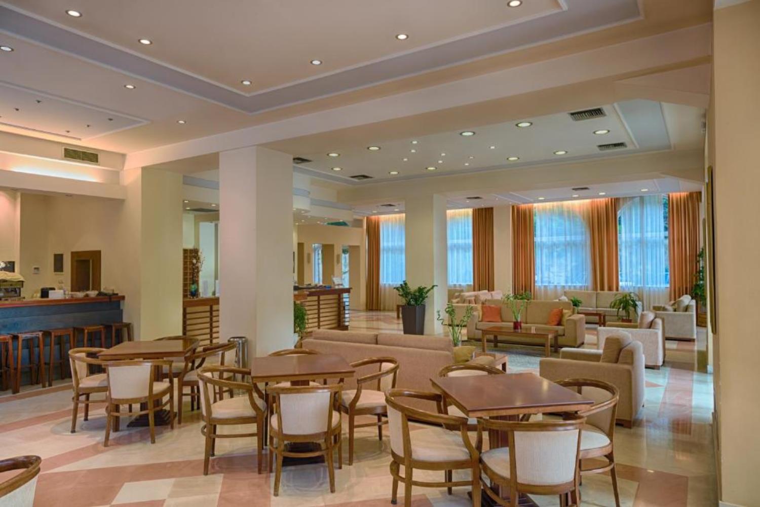 CNic Hellinis Hotel