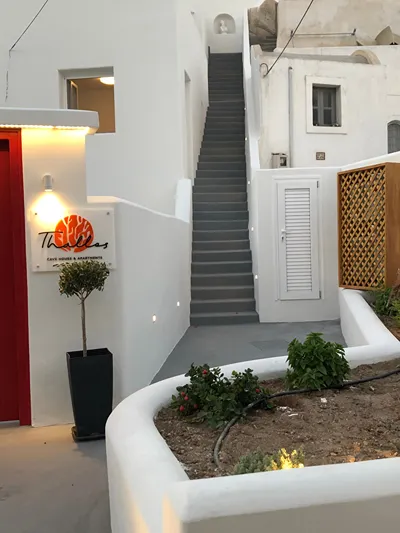 Thallos Cave House & Apartments