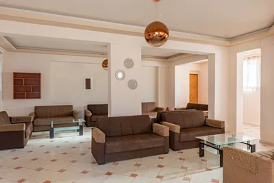 Village Inn Studios & Family Apartments