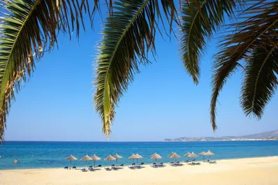 KAMARI BEACH HOTEL