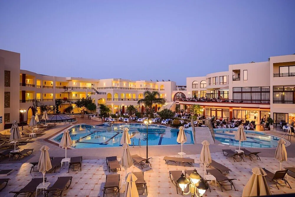 Vantaris Palace Hotel