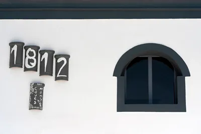 1812 Caves 'n Mansion