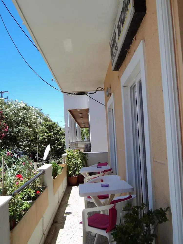 ZEFYROS HOTEL