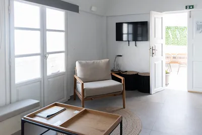 Oia Hostel