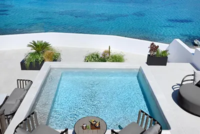 Aeonic Suites and Spa