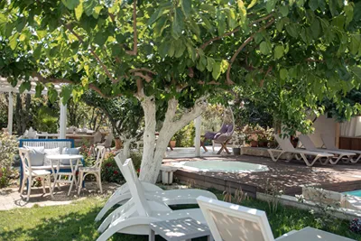 Georgia's Garden Hotel by Omilos Hotels