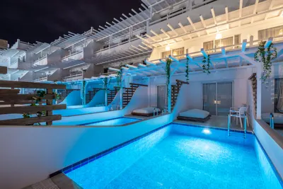 ALOE HOTEL - Adults Only 18+