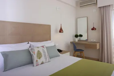 Paradise Hotel
