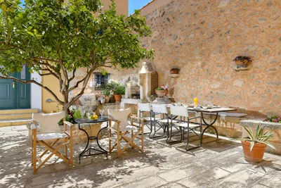 Castello Villa Daphnes