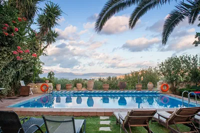 Villa Arhontariki