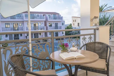 Flamingos Hotel