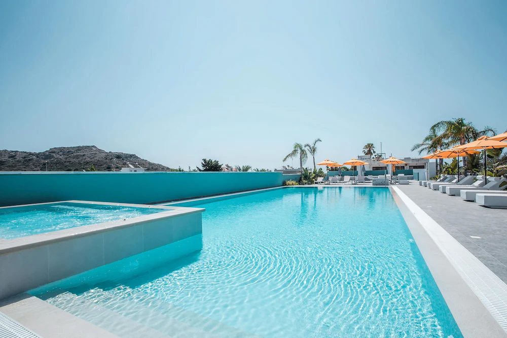 Mazoren Art Hotel