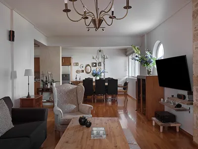 Evi's Voula Home