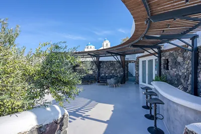 Oia Suites Santorini
