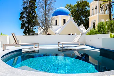 Naos Suites