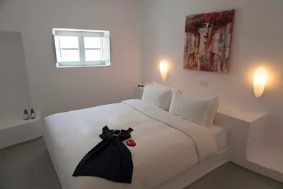 Trieris Villa & Suites