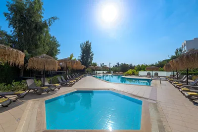 LINDOS BREEZE BEACH HOTEL