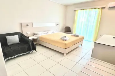 Golden Coast Suites