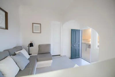 Amaze Suites