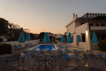 Amaryllis Beach Front Hotel