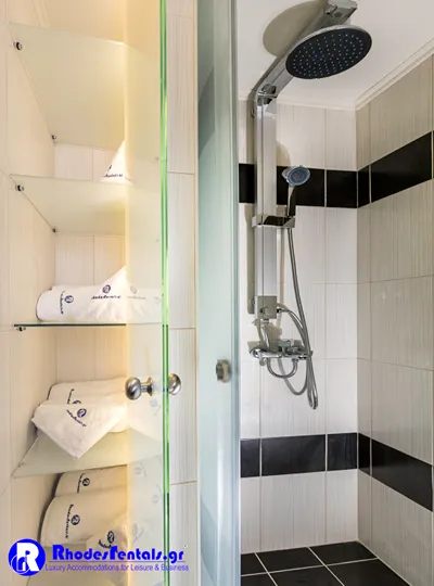 Rhodes Central Suite
