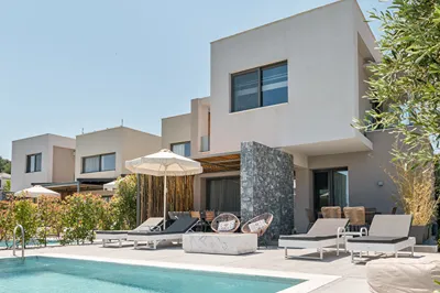 Dionisos Luxury Villas