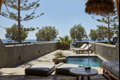 Oscar Beachfront Suites