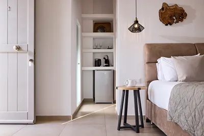 Kedros Milos Suites