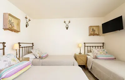 Villa Isabella Studios & Suites