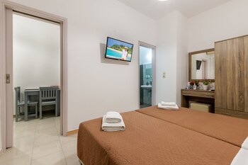 Villa Maroula