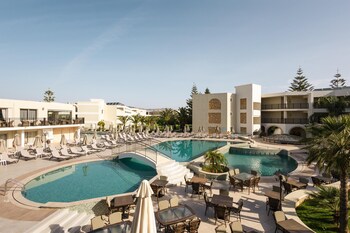 Vantaris Palace Hotel