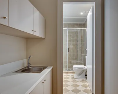 33 Solonos Suites