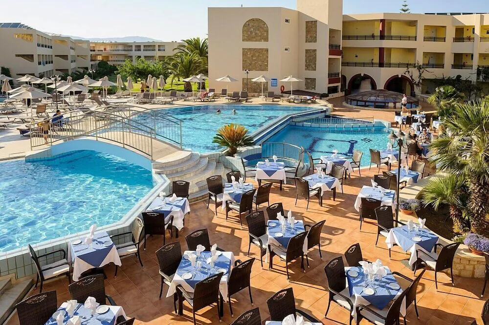 Vantaris Palace Hotel
