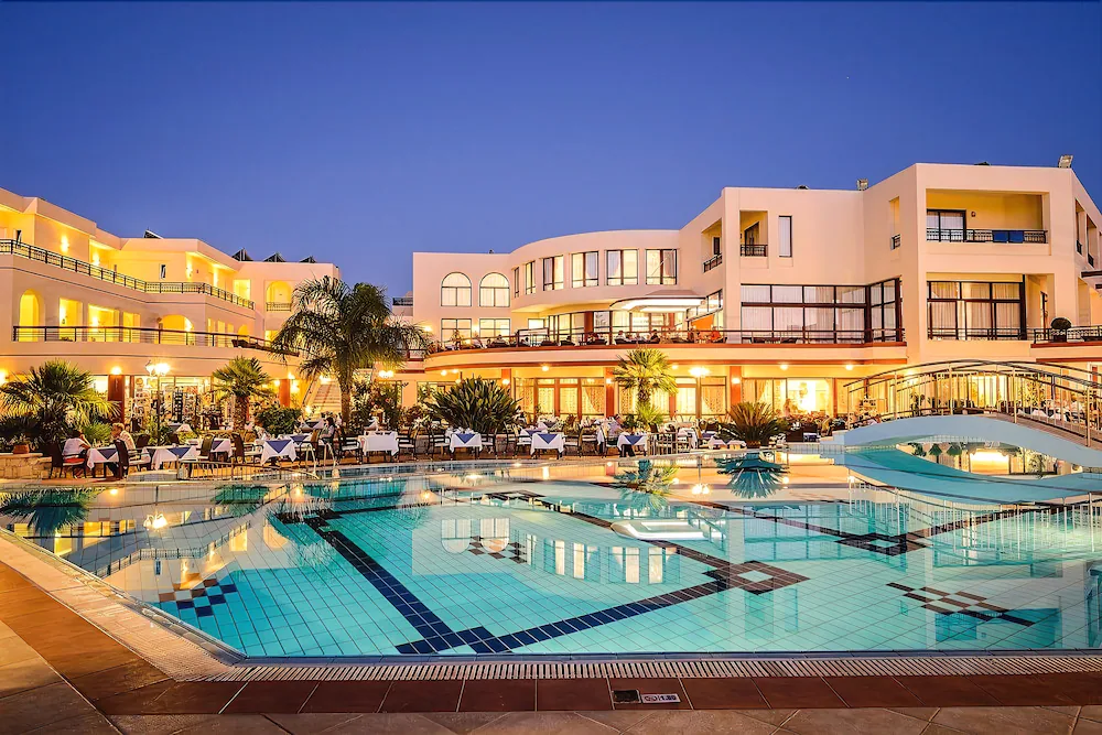 Vantaris Palace Hotel