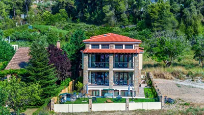 Penelope Luxury Suites