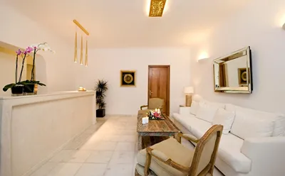 Gold Suites Santorini