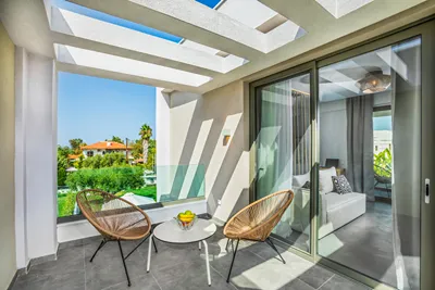 Dionisos Luxury Villas