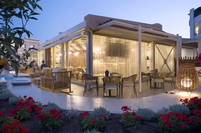 Zeus Essence Wyndham Athens Residence