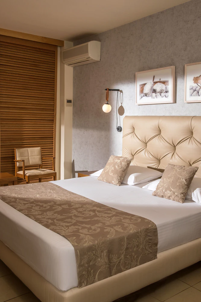 Bella Beach Hotel