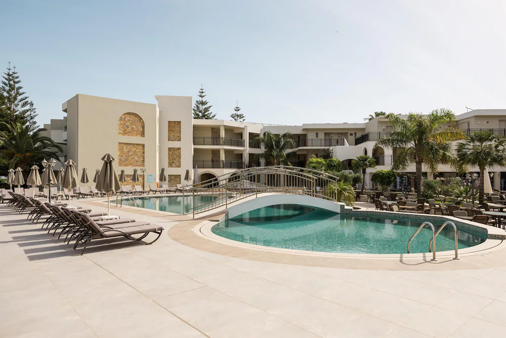 Vantaris Palace Hotel