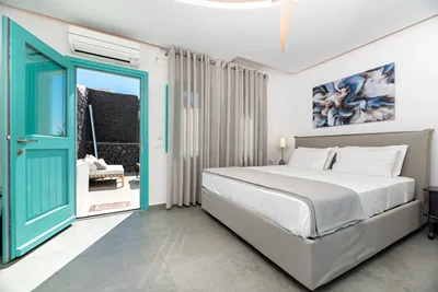 Santa Irina Sunny Loft Suites